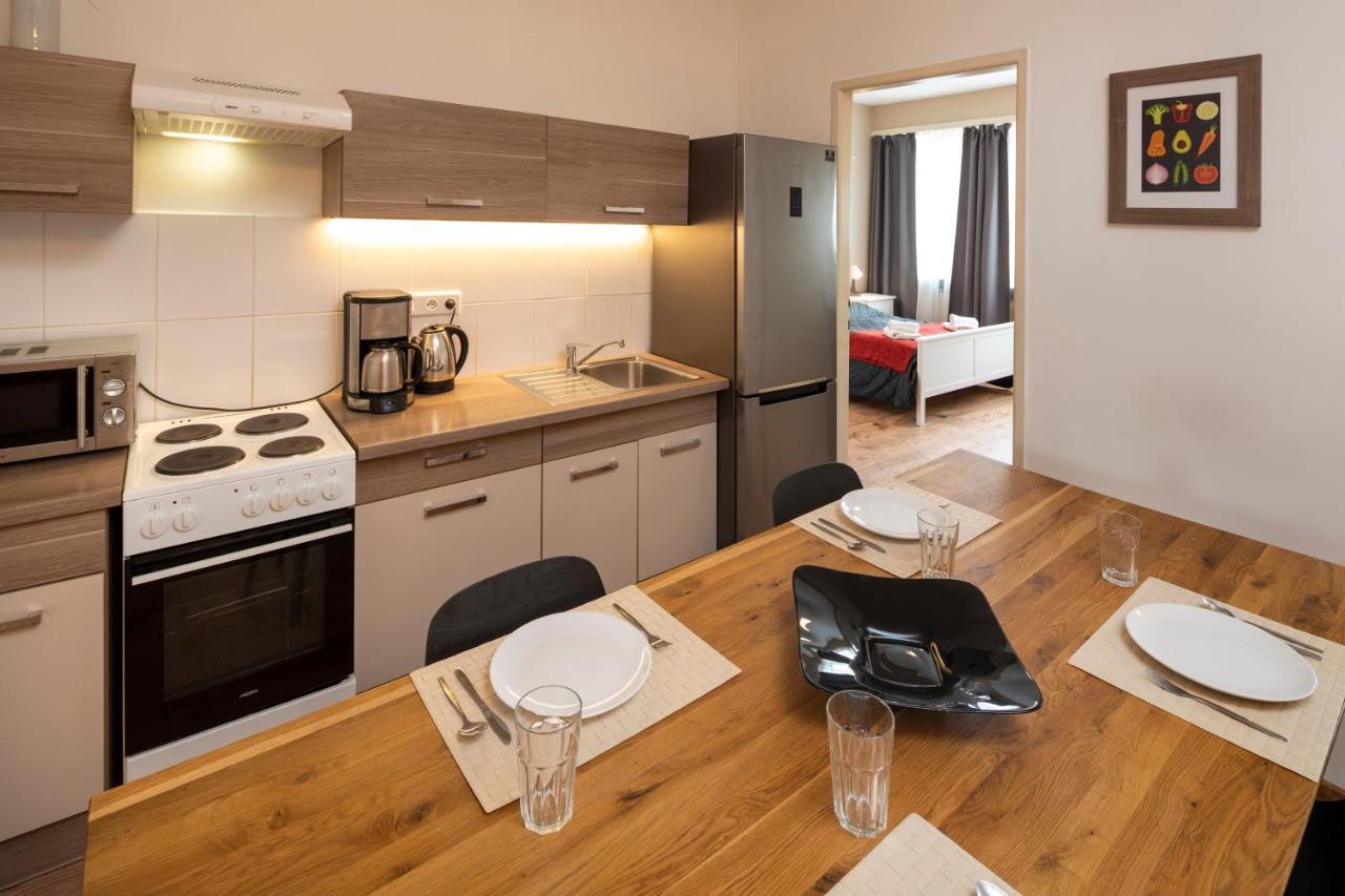 New Town - Apple Apartments Prague Luaran gambar