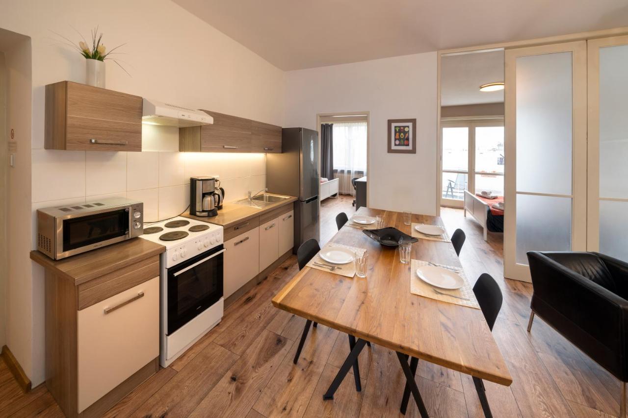 New Town - Apple Apartments Prague Luaran gambar
