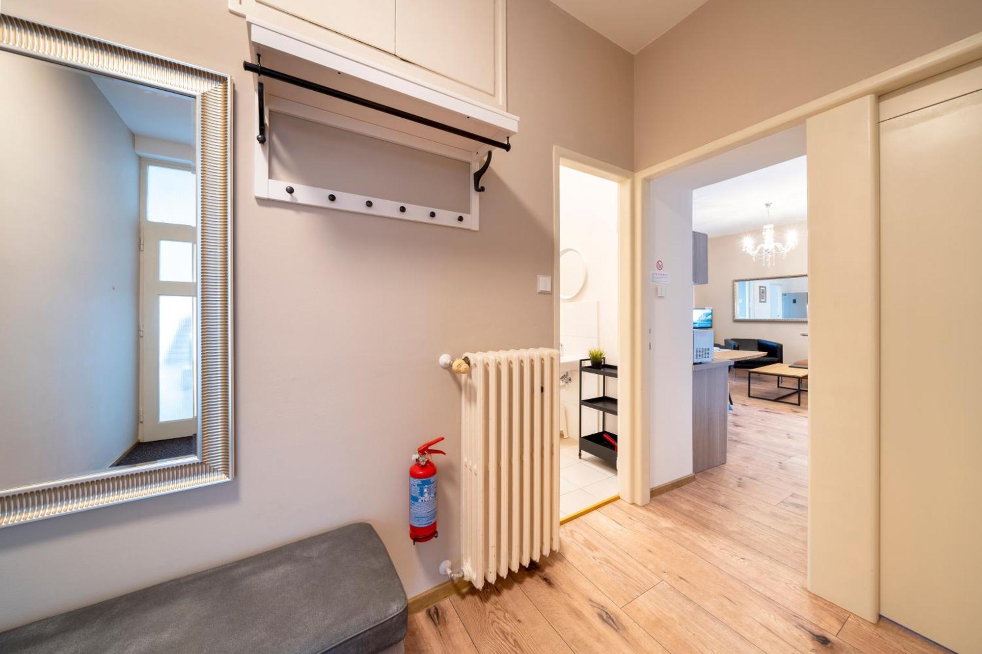New Town - Apple Apartments Prague Luaran gambar