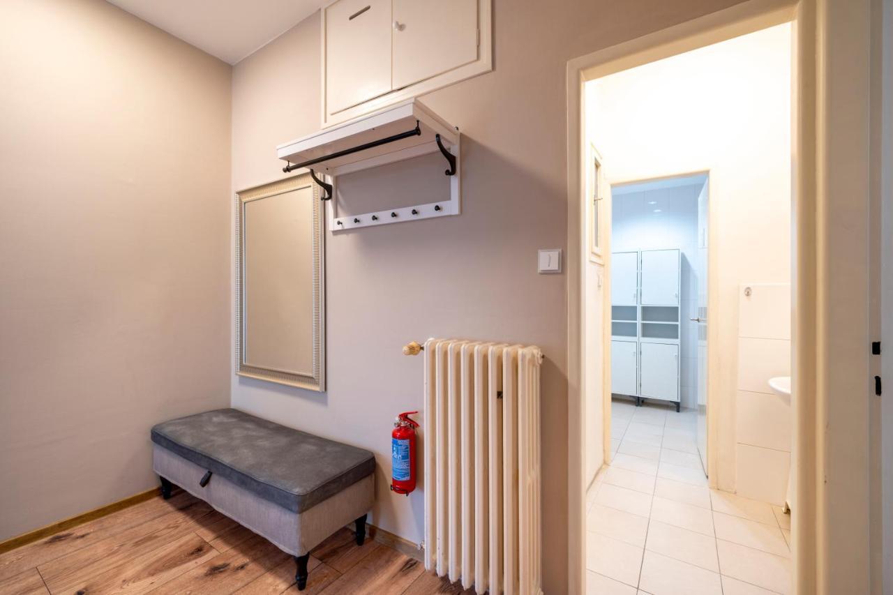 New Town - Apple Apartments Prague Luaran gambar